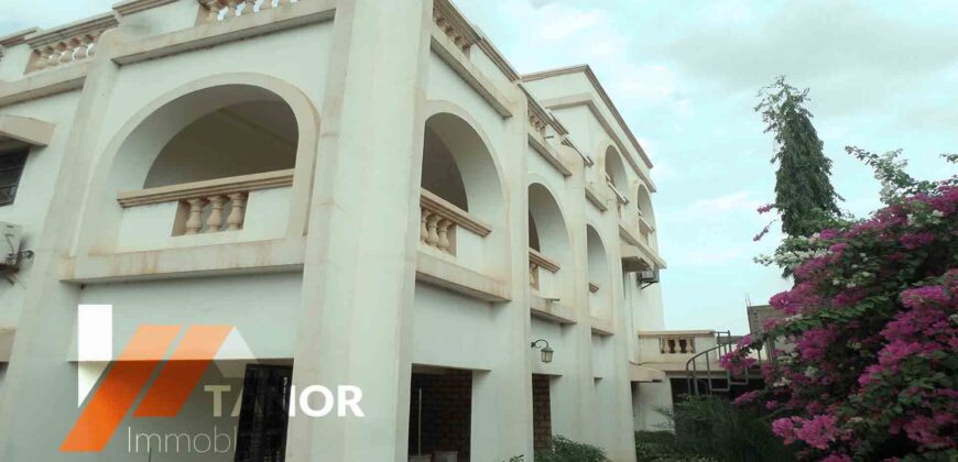 Maison 7 chambres avec grand jardin à louer – Baco Djicoroni ACI, Bamako