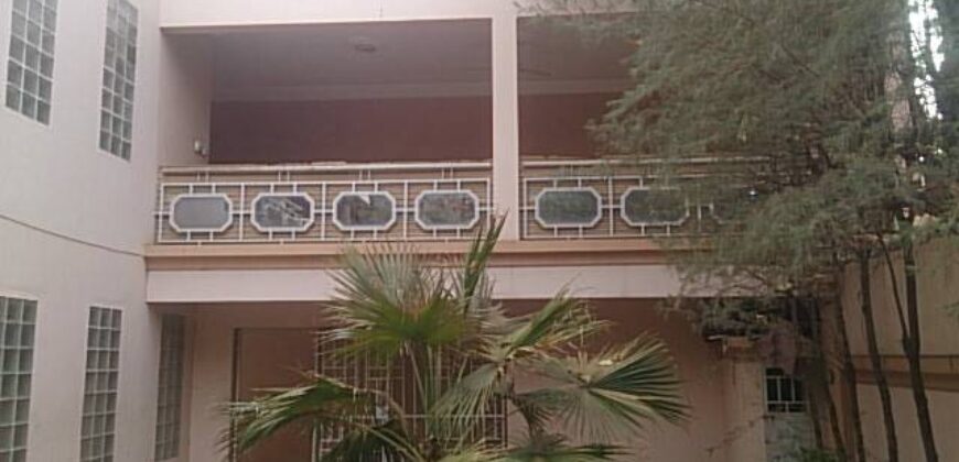 Villa 6 chambres à louer – Hippodrome, Bamako