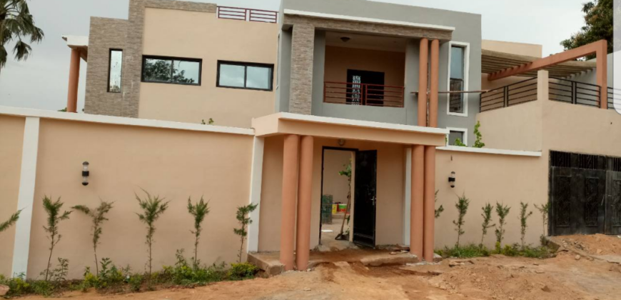 Grande villa 7 chambres avec jardin à louer – Baco Djicoroni, Bamako