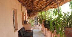 Grande maison avec piscine et jardins pour bureaux, entreprises, ONG Grande maison avec piscine et jardins pour bureaux, entreprises, ONG