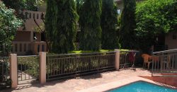 Grande maison avec piscine et jardins pour bureaux, entreprises, ONG Grande maison avec piscine et jardins pour bureaux, entreprises, ONG