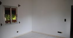 Grande maison avec piscine et jardins pour bureaux, entreprises, ONG Grande maison avec piscine et jardins pour bureaux, entreprises, ONG