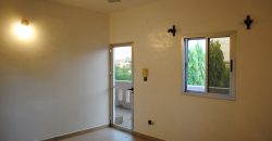 Grande maison avec piscine et jardins pour bureaux, entreprises, ONG Grande maison avec piscine et jardins pour bureaux, entreprises, ONG