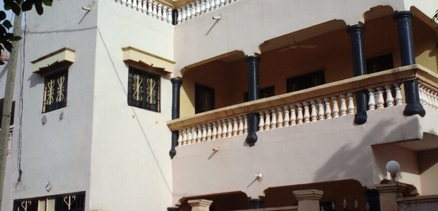 Villa de 3 appartements 10 chambres à vendre – Baco Djicoroni ACI, Bamako
