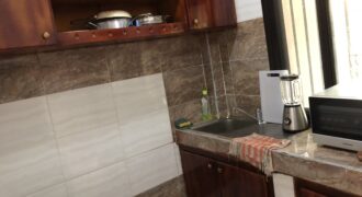Appartement meublé F2 avec buanderie à louer – entrée de Sébénikoro, Bamako