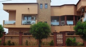 Villa duplex 6 chambres à louer – Zone industrielle, Bamako