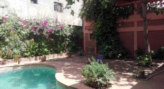 Appartement meublé 2 chambres en brique de terre avec piscine à louer – Sotuba ACI, Bamako
