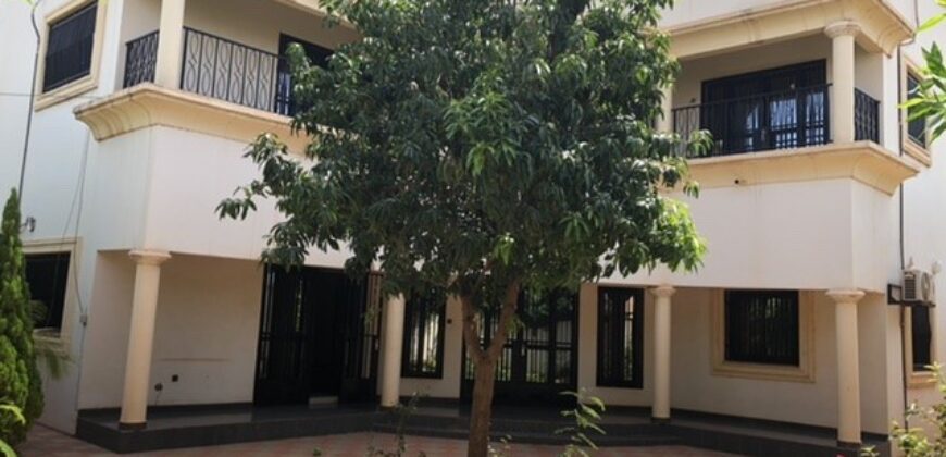 Villa duplex 4 chambres avec annexe à louer – Faso Kanu, Bamako