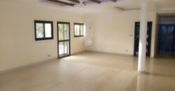 Maison de 5 chambres à Louer à Faso Kanu Maison de 5 chambres à Louer à Faso Kanu