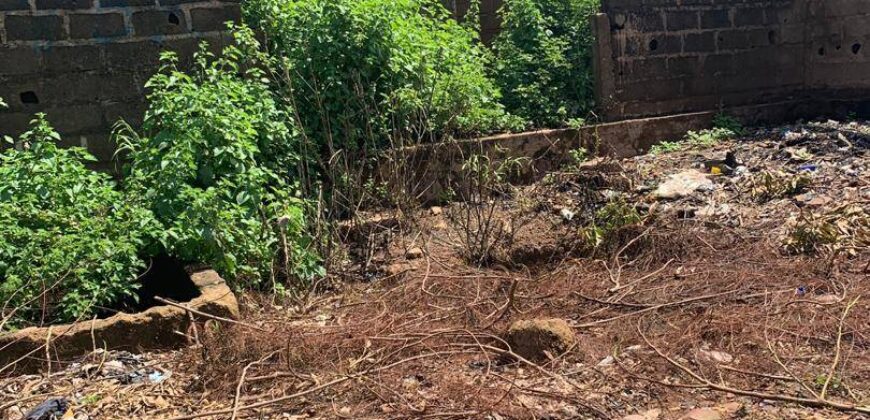 Terrain 300 m² avec villa en chantier en titre foncier à vendre – Kalaban Coura ACI, Bamako
