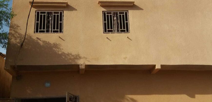 Immeuble de 5 appartements à vendre – Doumanzana Nafadji, Bamako