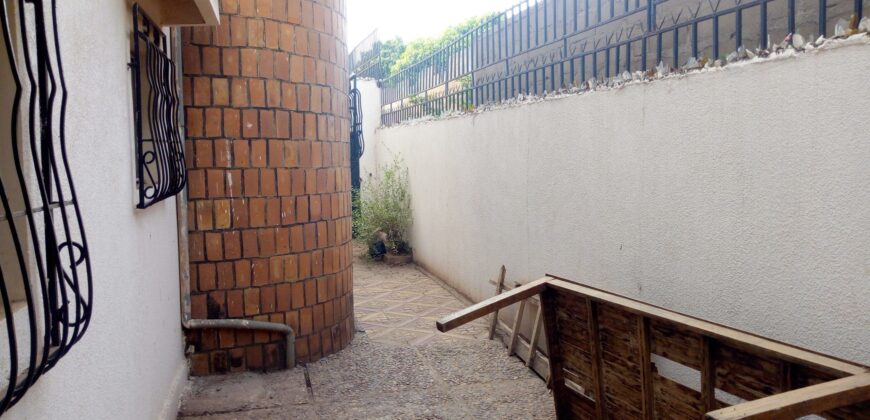 Villa 4 chambres avec jardin à louer – Daoudabougou, Bamako