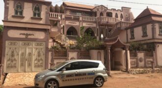Villa duplex 10 chambres à louer – Djélibougou, Bamako