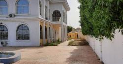 A vendre a la Cité du Niger deux villas duplex en étages avec piscine A vendre a la Cité du Niger deux villas duplex en étages avec piscine