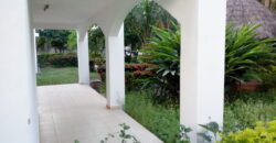 Villa Non Meublée avec piscine à louer à Torokorobougou Villa Non Meublée avec piscine à louer à Torokorobougou