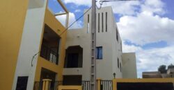 Location maison villa duplex à Kanadjiguila derrière cité BMS Location maison villa duplex à Kanadjiguila derrière cité BMS