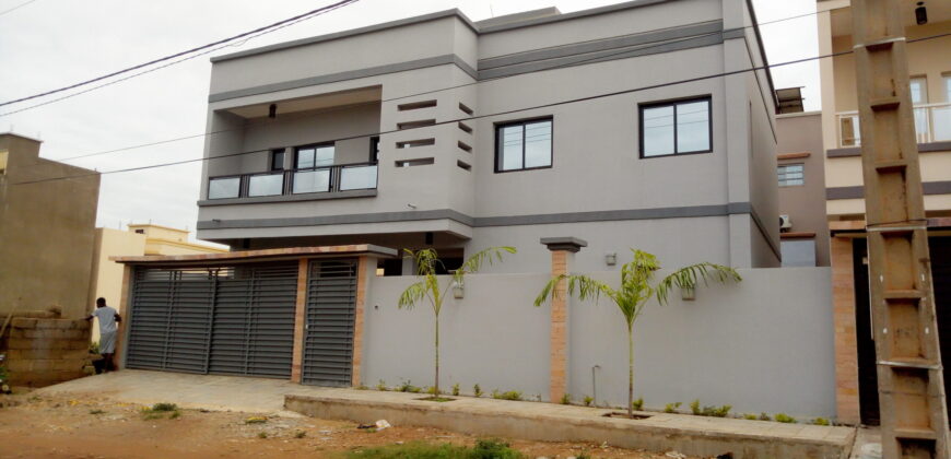 Duplex 4 chambres non meublé à louer – ACI 2000, Bamako
