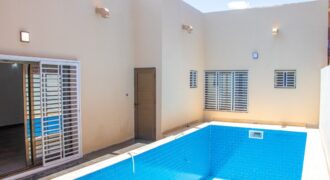 Maison 3 chambres avec piscine à vendre – Baco Djicoroni Golf