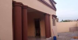 Villa 3 chambres sur 330 m² à vendre – Sirakoro, titre foncier Villa 3 chambres sur 330 m² à vendre – Sirakoro, titre foncier