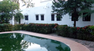 Villa 5 chambres avec piscine à louer – Torokorobougou