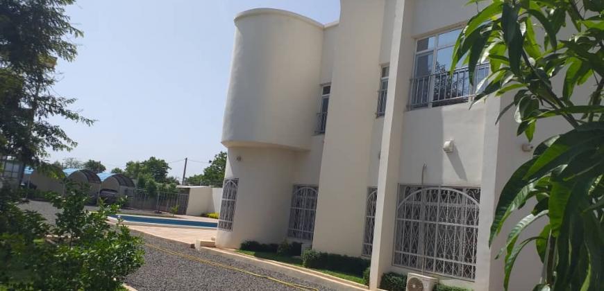 Duplex a vendre a Sabalibougou Kourani avec piscine l’hôpital du Mali