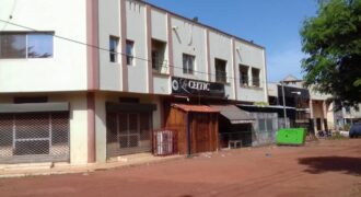 Deux magasins à louer ou à vendre – Baco Djicoroni Golf