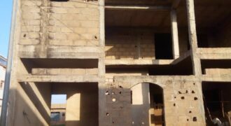 Maison en étage inachevée à vendre – Baco Djicoroni ACI SEMA