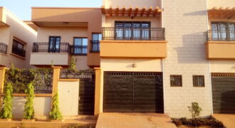 Villa duplex 4 chambres non meublée à louer – Missabougou