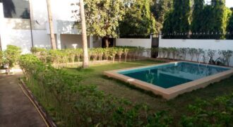 A louer belle villa non meublée a Badalabougou Est avec piscine