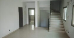 Maison Duplex non meublée à louer à Badalabougou Est Maison Duplex non meublée à louer à Badalabougou Est