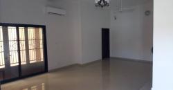 Maison Villa Duplex non meublée à louer à Faladié Bolé Maison Villa Duplex non meublée à louer à Faladié Bolé