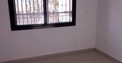 Maison Villa Duplex non meublée à louer à Faladié Bolé Maison Villa Duplex non meublée à louer à Faladié Bolé