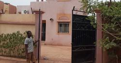 A VENDRE GRANDE VILLA R+1 A SIRACORO CITE A VENDRE GRANDE VILLA R+1 A SIRACORO CITE