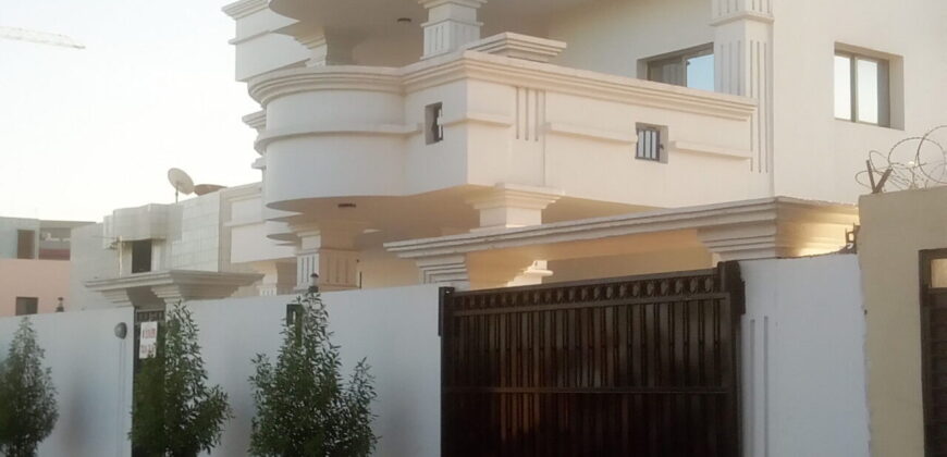 Bâtiment commercial à louer – ACI 2000, Bamako
