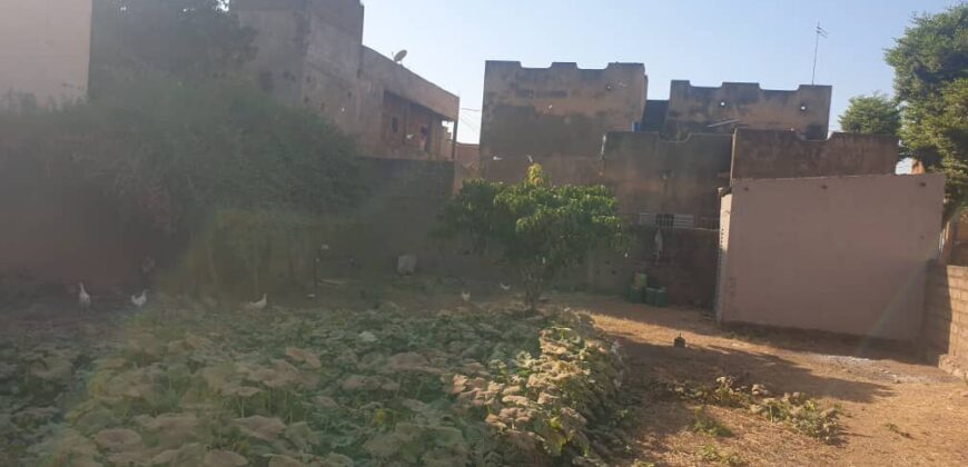 Terrain 300 m² (15/20) à vendre – Faladié, Bamako