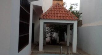Villa 5 chambres avec piscine à louer – Niaréla, Bamako