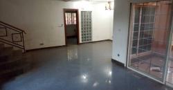 Villa Duplex à louer à Sotuba: 4 chambres, 1 salon, salles de bain Villa Duplex à louer à Sotuba: 4 chambres, 1 salon, salles de bain