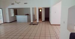 Villa avec piscine de 3 chambres à louer à Badalabougou EST Villa avec piscine de 3 chambres à louer à Badalabougou EST