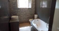 Villa avec piscine de 3 chambres à louer à Badalabougou EST Villa avec piscine de 3 chambres à louer à Badalabougou EST