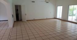 Villa avec piscine de 3 chambres à louer à Badalabougou EST Villa avec piscine de 3 chambres à louer à Badalabougou EST