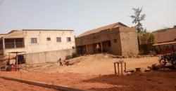 TERRAIN À VENDRE À MISSABOUGOU AU BORD DU GOUDRON : 300 M2, PERMIS TERRAIN À VENDRE À MISSABOUGOU AU BORD DU GOUDRON : 300 M2, PERMIS