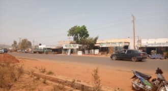Terrain 1.200 m² au bord du goudron à vendre – Dialakorobougou