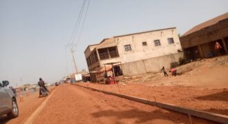 Terrain 300 m² au bord du goudron à vendre – Missabougou