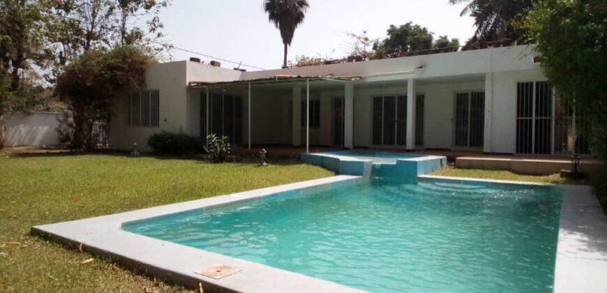 Villa 3 chambres avec piscine à louer – Badalabougou Est