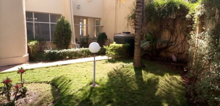 Villa 4 chambres avec piscine à louer – Torokorobougou