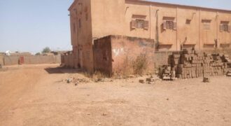 Terrain 750 m² (25/30) à vendre – Sirakoro, près du goudron