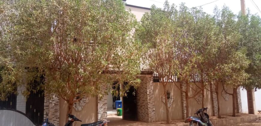 Villa duplex 5 chambres à louer – Sirakoro Méguétana
