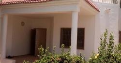 Villa duplex non meublée avec piscine à louer à l’ACI 2000 Villa duplex non meublée avec piscine à louer à l’ACI 2000