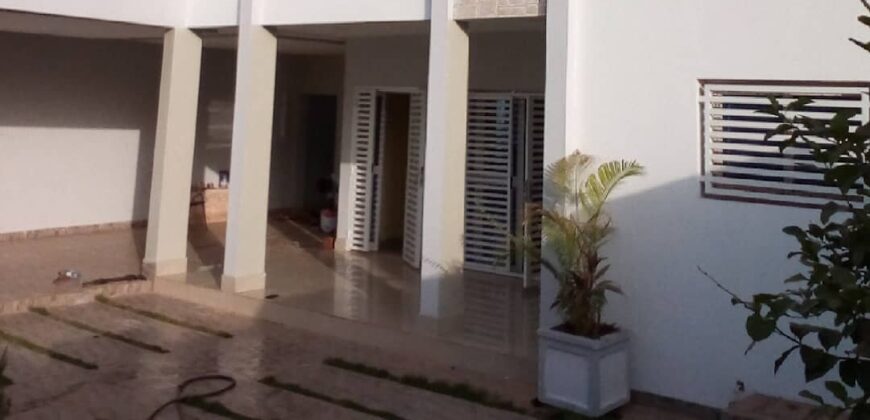 Villa duplex 4 chambres à louer – Faso Kanu, Bamako
