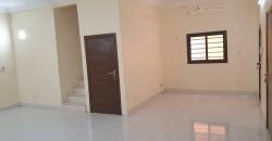 Villa duplex non meublée avec piscine à louer à Badalabougou Est Villa duplex non meublée avec piscine à louer à Badalabougou Est